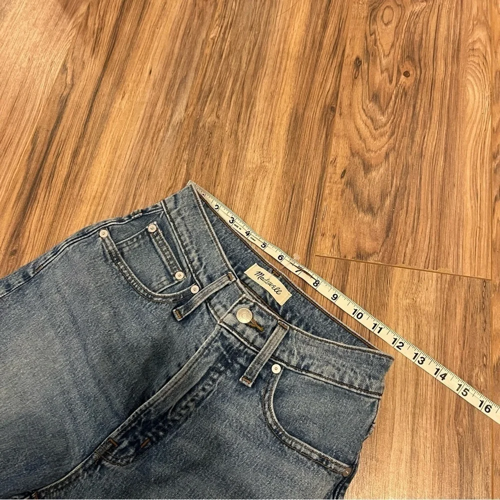 Madewell The Perfect Vintage Straight Jean in Kingsbury Wash: Knee-Rip Edition - Picture 12 of 13